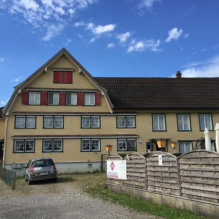 Wohlfühloase für Mensch und Hund Bed and Breakfast Uzwil Exterior foto